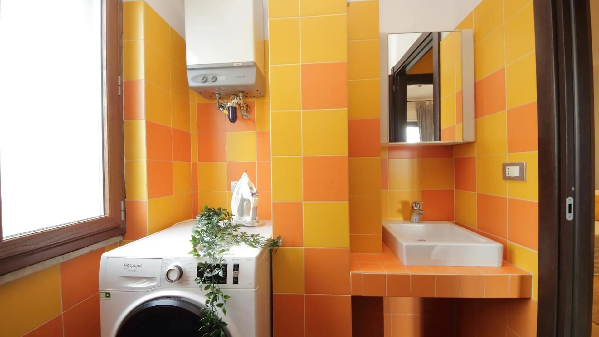 Cozy And Comfy Apartment In Piramide Metro Stop Rome