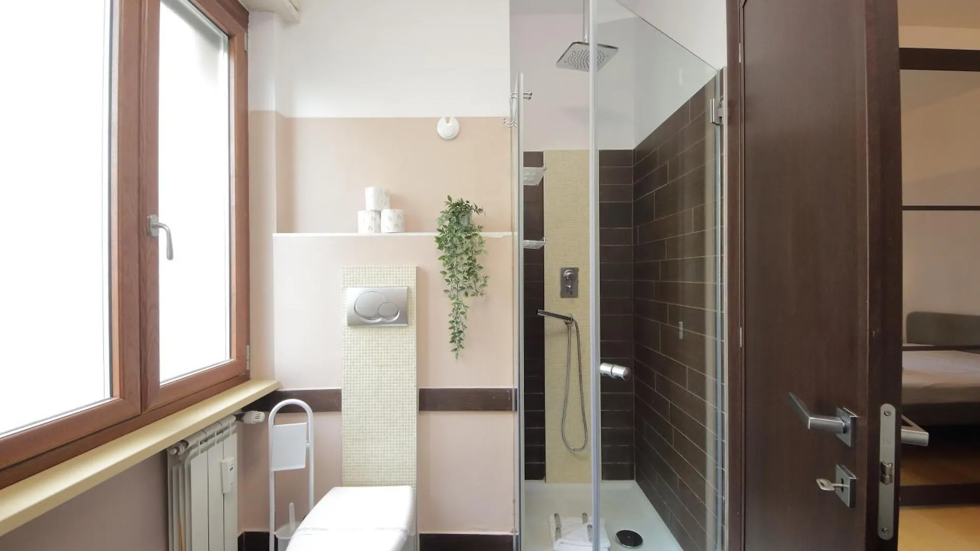 Cozy And Comfy Apartment In Piramide Metro Stop Rome Italy