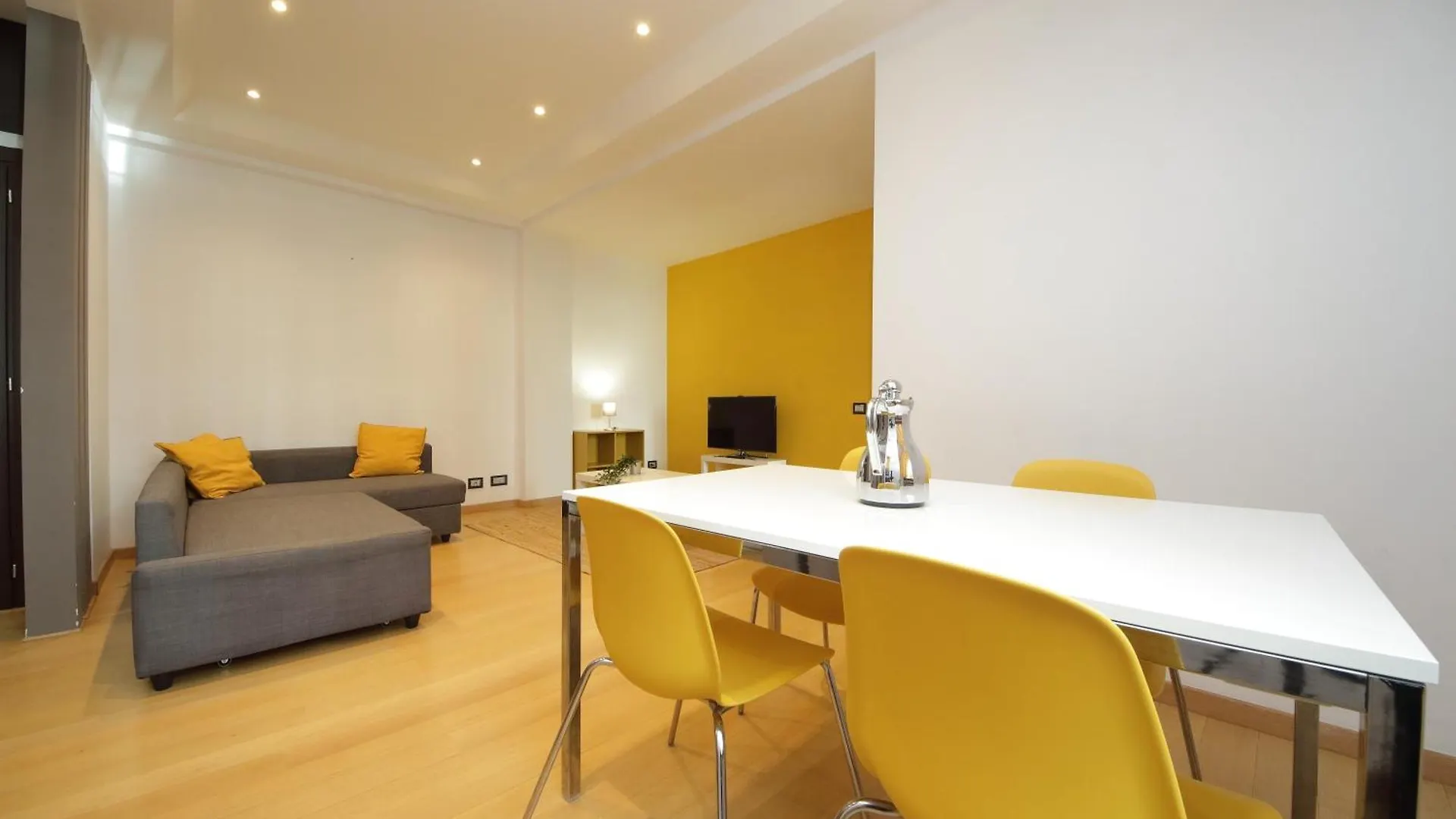 Cozy And Comfy Apartment In Piramide Metro Stop Rome Italy